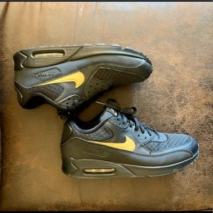 NIKE AIR MAX 90 ESSENTIAL 'BLACK GOLD'